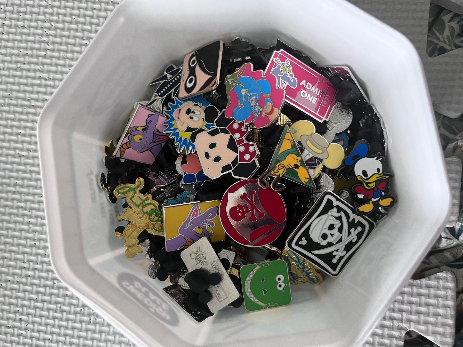 Disney pins mixed trading bundle for disney world 15 pins