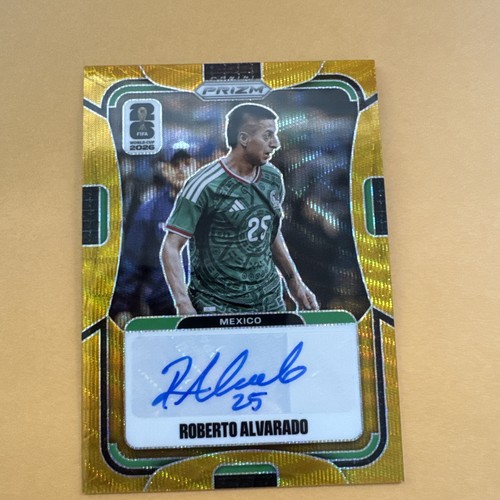2026 Panini Prizm FIFA World Cup Roberto Alvarado  Auto Gold 8/10