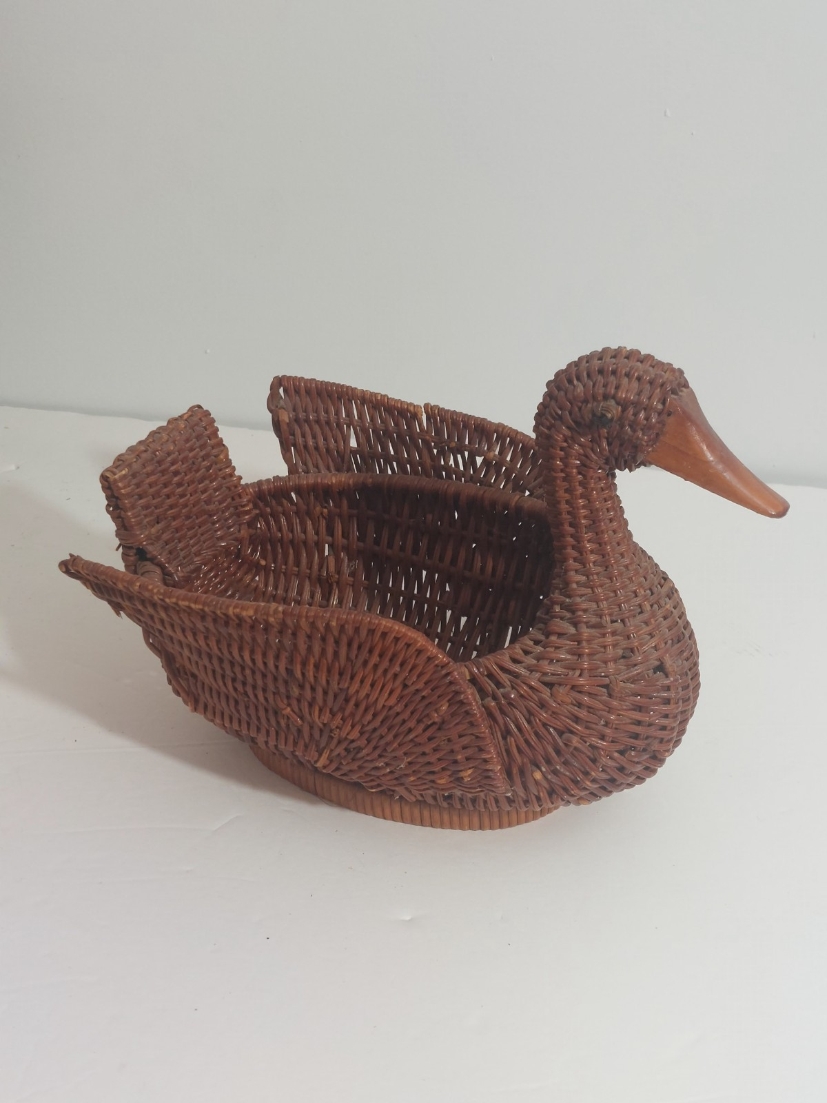 Vintage 1990s Rattan Woven Wicker Duck Basket With Wooded Beak 8.5