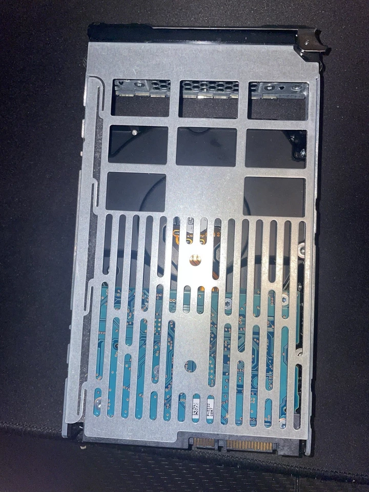 Dell (0F19812) 4TB 3.5 SATA 7.2Krpm 64mb 6Gb/s HDD 0HNVFP HNVFP Preowned - Image 2 of 2