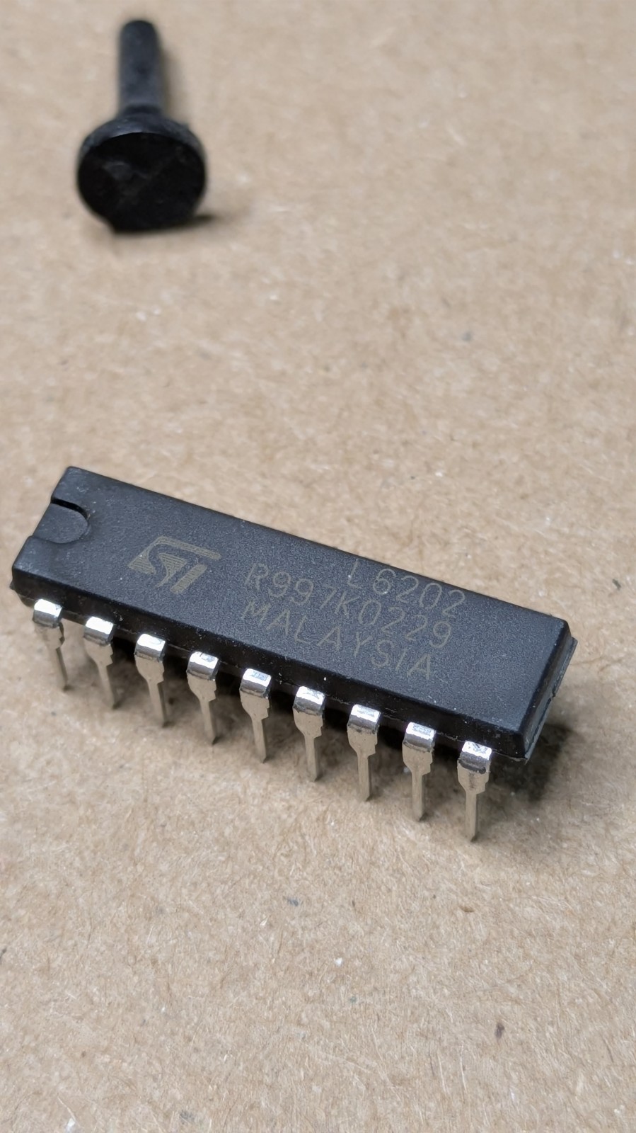 STMicroelectronics L6202 (Lot of 20) | Dual Full-Bridge Motor Driver | New