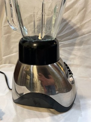 Oster 16 Speed Blender Model 6812 Motor Base & Glass Jar w/Black