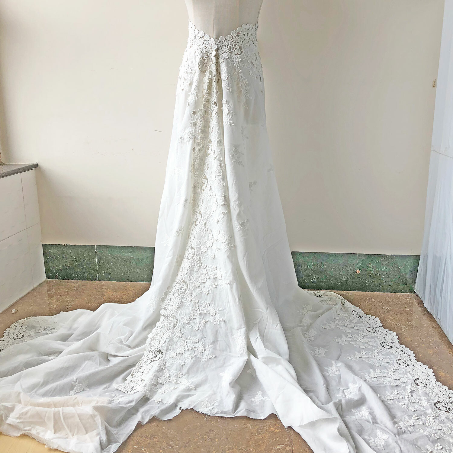 Tela de Algodón Festoneado Borde Bordado Floral Algodón Capa para Fiesta Vestido