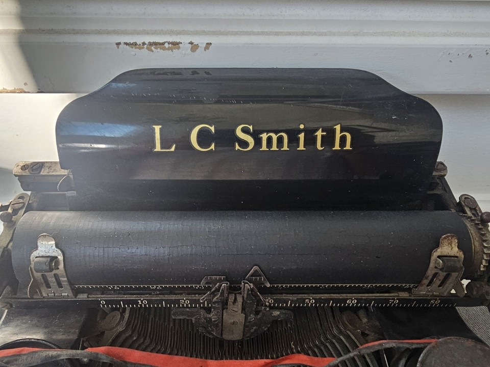 LC Smith Antique Vintage Typewriter No. 8 Syracuse NY Original Cover