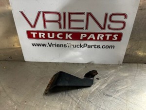 KENWORTH BRACKET-EXHAUST M11-1333