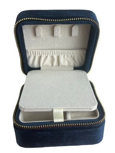 Benevolence Compact Travel Jewelry Box Petite 4" Square Zip Blue Velvet - Picture 5 of 7