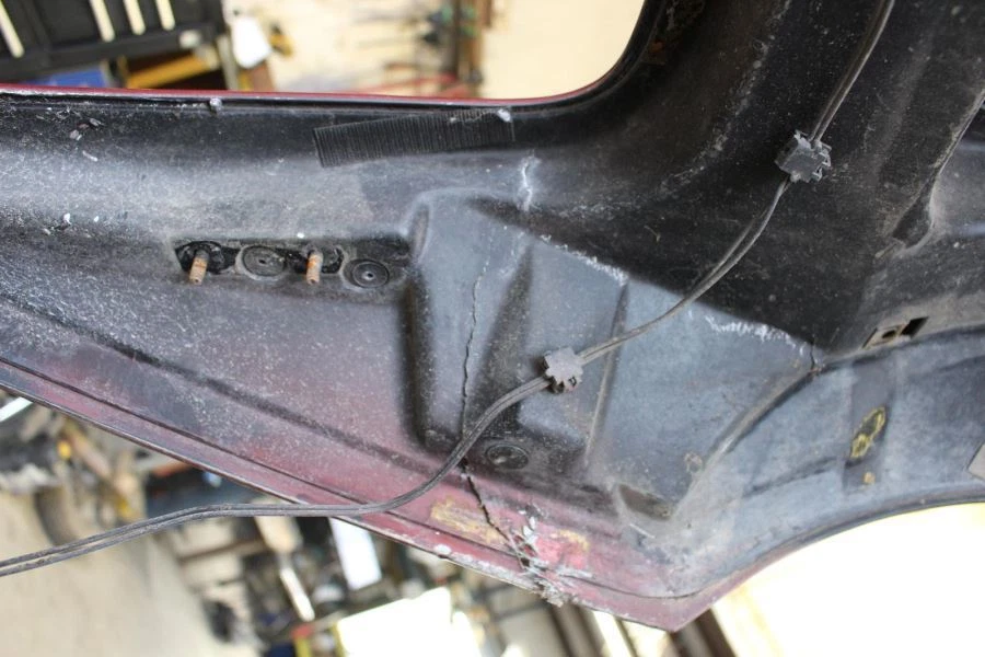 Chevrolet Corvette 1985-1996 montaje capó rojo 5,7 L *tiene algunos problemas ver fotos* Foto 3 de 4