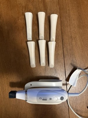 Carestream CS 3600 Dental Intraoral Scanner With 6 New Scanner Tips- NO laptop