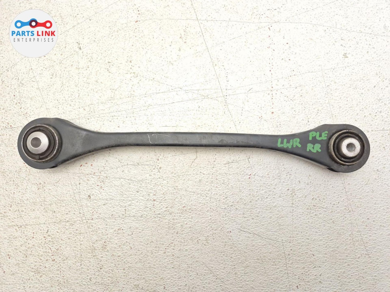 2016-20 BENTLEY BENTAYGA REAR RIGHT LOWER CONTROL ARM TIE ROD LEVER LINK 636 OEM