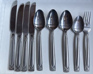 Cambridge Crossroad Sand Stainless 4 Knives, 3 Soup Spoons,1 Tsp., 1 Salad Fork