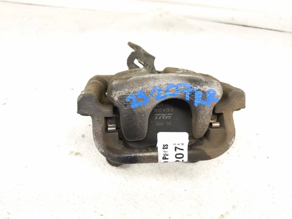 Pinza de freno trasera derecha pasajero Volkswagen Golf 2015-2021 5Qm-615-424-A Foto 2 de 4