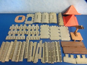 Lot Playmobil Moyen Âge – Mur à Colombages Et Pièces Diverses (réf. 3666, 3667, Etc.), Occasion, Thème Médiéval