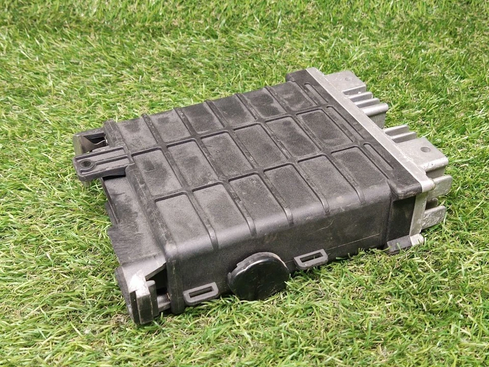 Audi 80 90 B3 1988 Petrol Engine Control Unit ECU 443907311 DTR59825 - Image 3 of 4