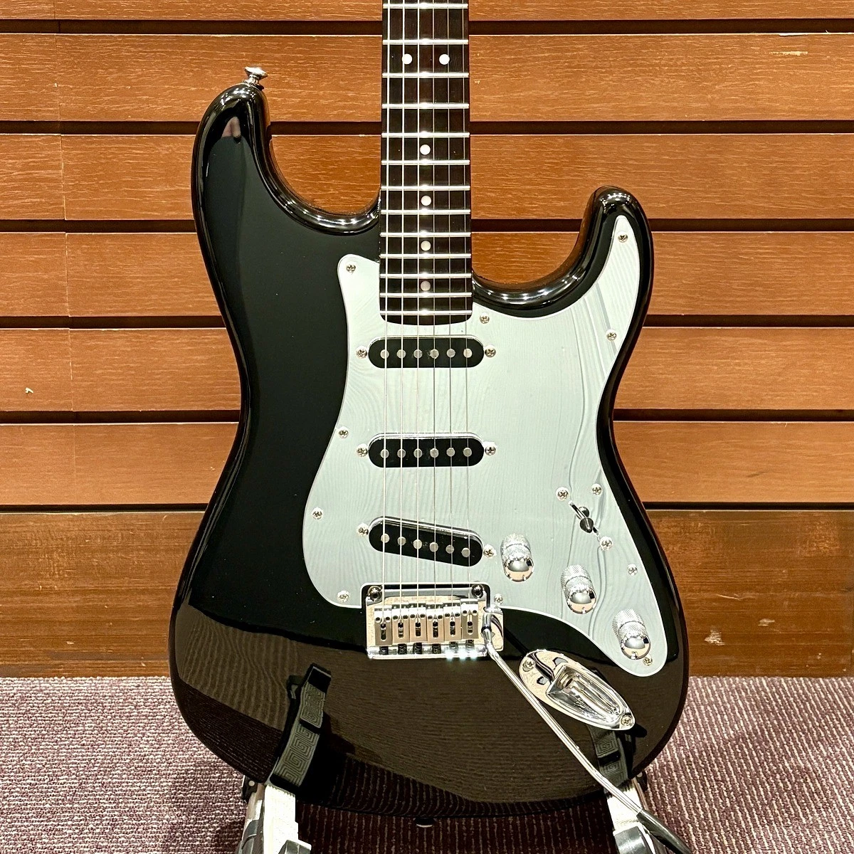 Preços baixos em Squier Standard Stratocaster | eBay