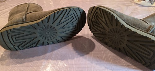 Stivali UGG donna classici corti grigio antracite scamosciati 5825 US taglia 8 - Foto 16 di 22