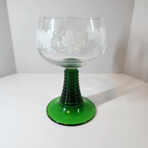 Luminarc France Vintage Emerald Green Stem Beehive Wine Glass Single 6in Tall