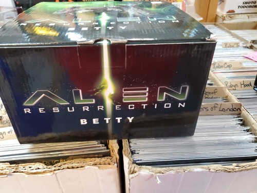 Alien and Predator Collection | The Betty Ship by Eaglemoss Hero Collector - Picture 2 of 4