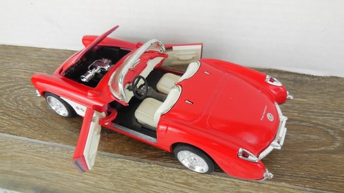 1957 Chevrolet Corvette Red/White Premium Edition American Mint by Welly DieCast - Picture 4 of 6