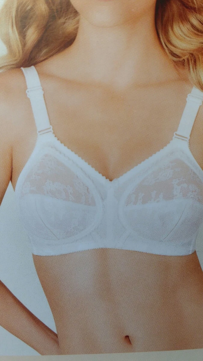 36C White Classics by Triumph Doreen Bra White World Best Seller B.N.W.T