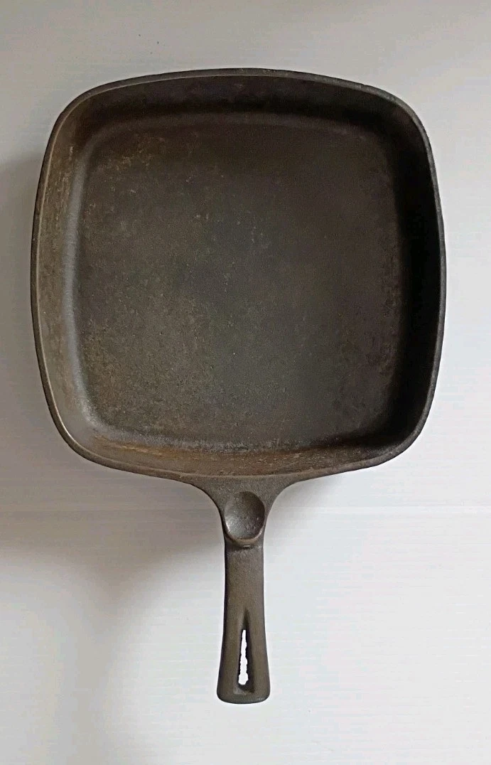 Wagner Ware Sidney O Cast Iron Square 1218 Skillet Sits Flat