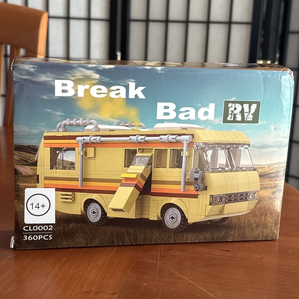 2025 Breaking Bad RV Building Block Model Kit- Camper Van | 360PCS CL0002 - RARE - Image 2 of 4