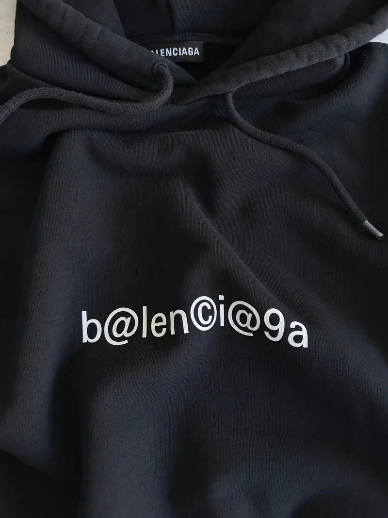 Balenciaga Felpa con Cappuccio Pullover Pesante (XL)
