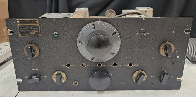 Vintage National Radio RCE Military Communications Receiver