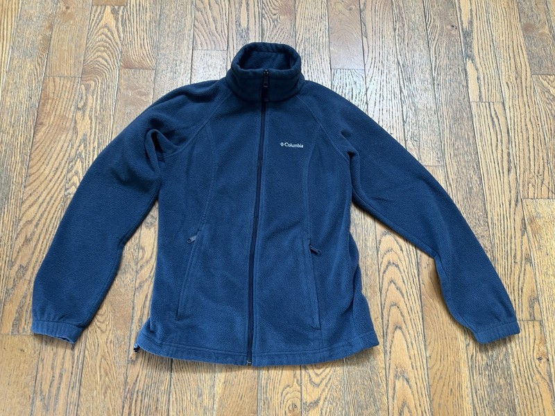 Columbia women’s fleece zip up jacket Sz Small. Excellent Preowned Condition!