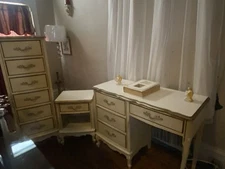 Dixie vintage Provincial 3 piece bedroom Set. Linen White