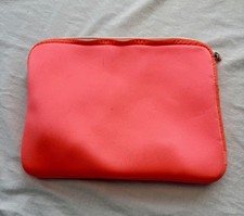 Incase Zipper Laptop Sleeve - 13  - Preowned Excellent Condition