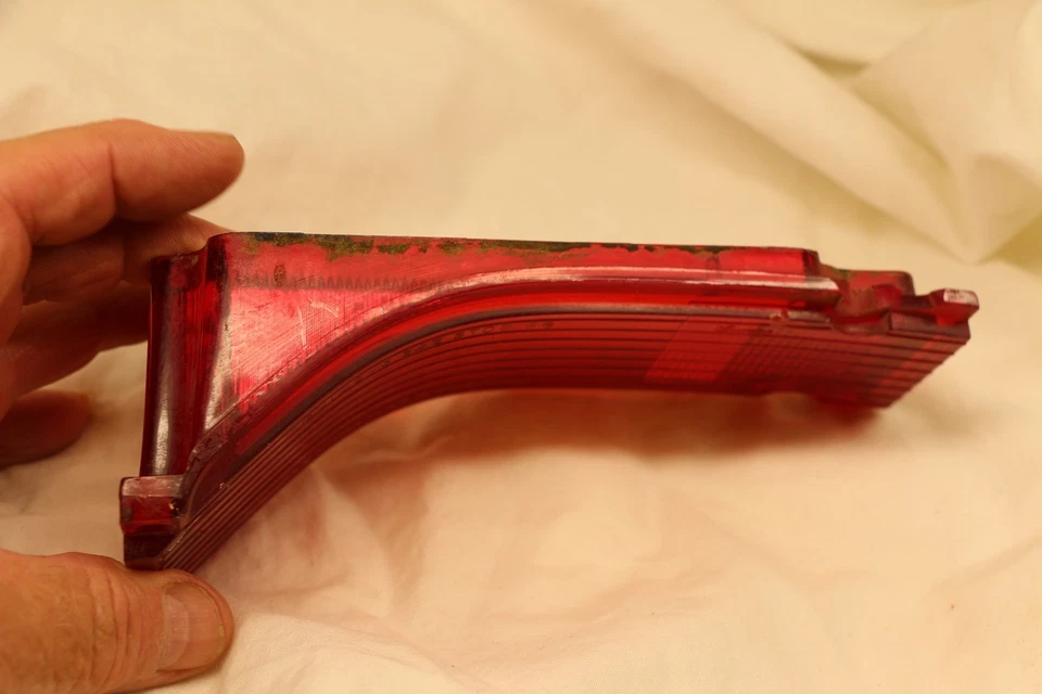 OEM 1966 Chevrolet Chevelle Tail Stop Directional Light Lens 5957812 Guide 13 - Image 4 of 4