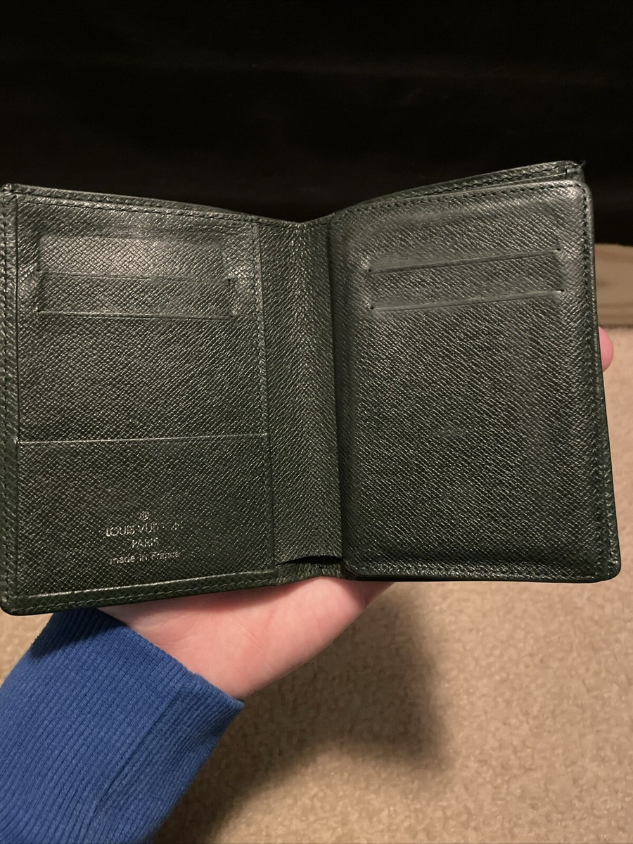 小物 LOUIS VUITTON Z.MALLET VERT TAIGA NOIR Louis Vuitton Taiga Leather Green Compact Bifold Wallet | eBay
