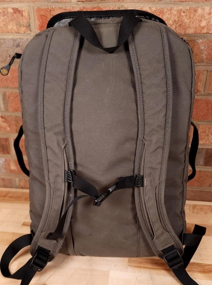 Timbuk2 Convertible Gray Backpack Medium Travel Bag - Image 3 of 4