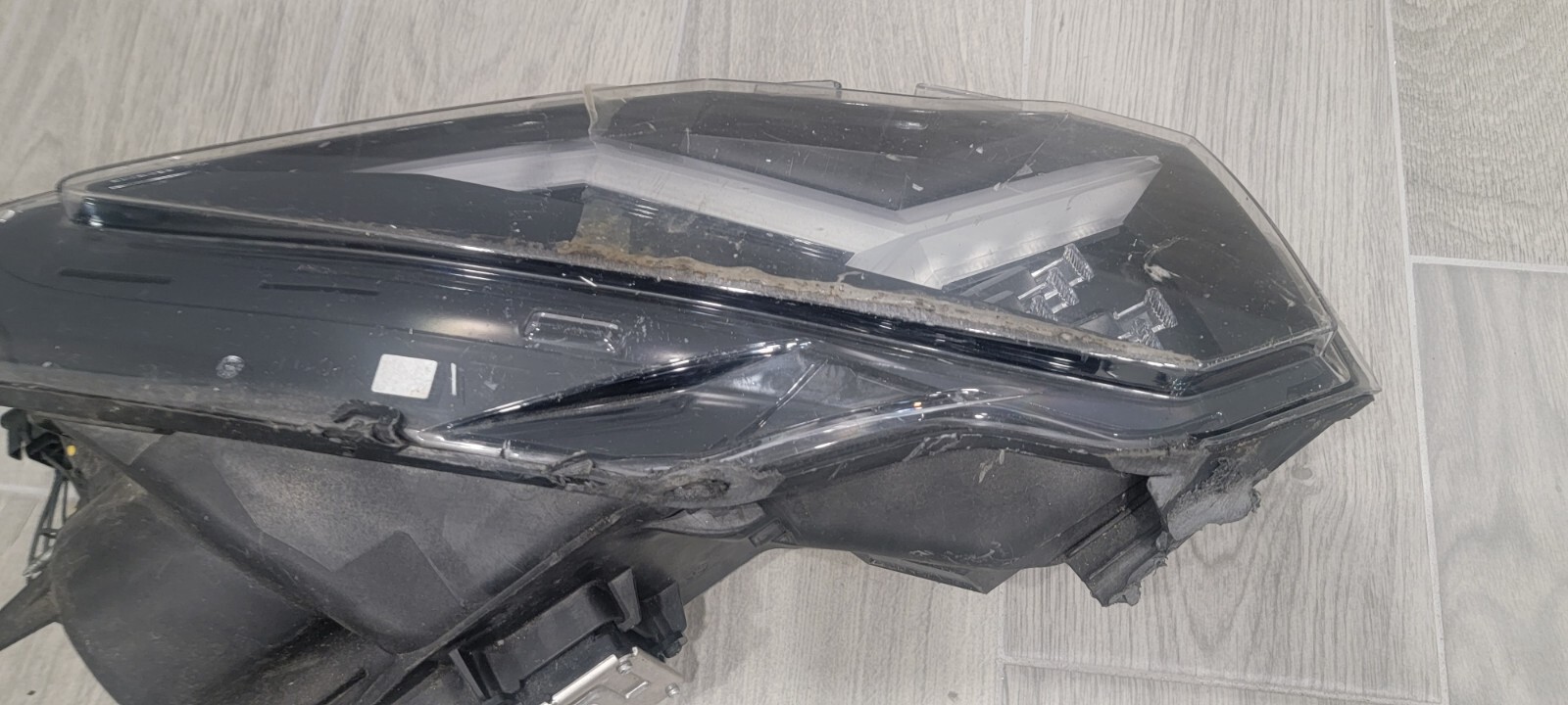LAMBORGHINI AVENTADOR DRIVER LEFT SIDE HEADLIGHT OEM 471941003P DAMAGED 