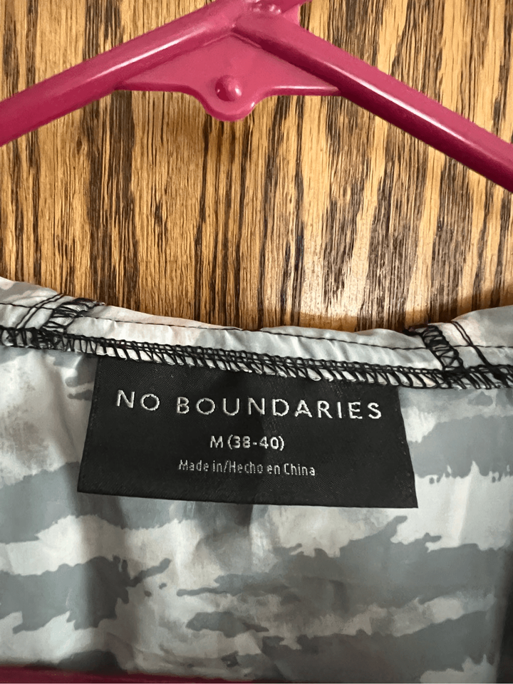 No Boundaries Patterned Pullover Windbreaker/ Jacket Mens Size Medium
