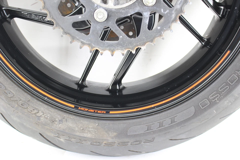 Llanta trasera Ducati Monster 797 2022 OEM cubo recto piñón freno de disco Foto 3 de 4