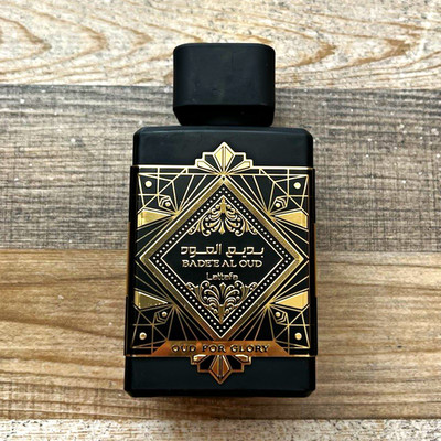 Lattafa Badee Al Oud Oud for Glory Parfüm 50 ml Flakon schwarz/gold
