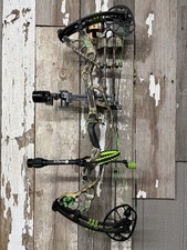 Hoyt Bone Collector Compound Bow RH #65 DL 27-30 STR 57 Carbon RX-1