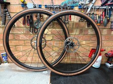 Specialized Axis 4.0 Disc SCS TA Clincher Wheelset + Tyres & Discs