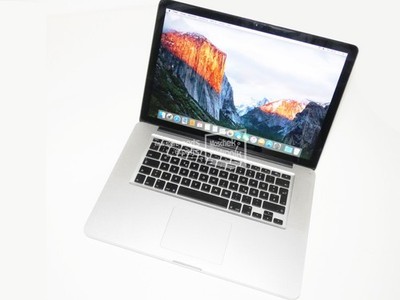 Apple MacBook Pro A1286 15,4'' Intel Core I7-2675QM 4GB RAM 120GB HDD El Capitan