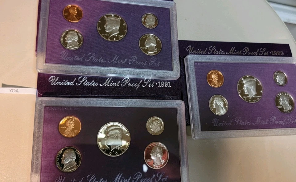 Lot 1991, 1992, 1993 United States Mint Proof Set With Govt Box Holder - Image 2 of 4