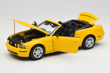 AUTOart 1:18 2006 FORD MUSTANG GT CONVERTIBLE Screaming Yellow 73062 In stock