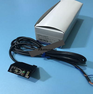 1PCS New Omron Diffuse reflectance sensor E3S-LS5C4S