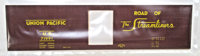 UNION PACIFIC 42' WOODEN BOX CAR KIT-SILVER STREAK- HO SCALE
