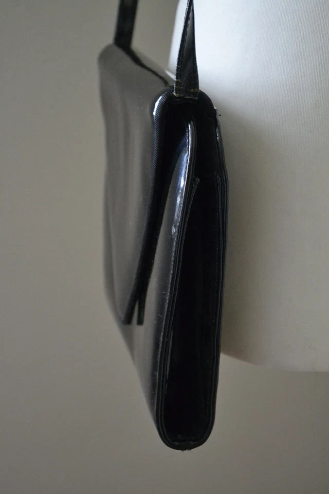 VINTAGE 1980s BALLY black patent leather shoulder bag handbag or clutch - Image 4 of 4