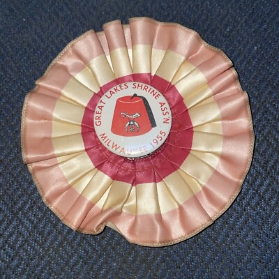 1955 CELLULOID PINBACK BUTTON ''SHRINER GREAT LAKES SHRINE''  Milwaukee Ribbon