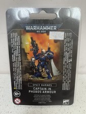 Space Marines Lieutenant in Reiver Armour Warhammer 40k