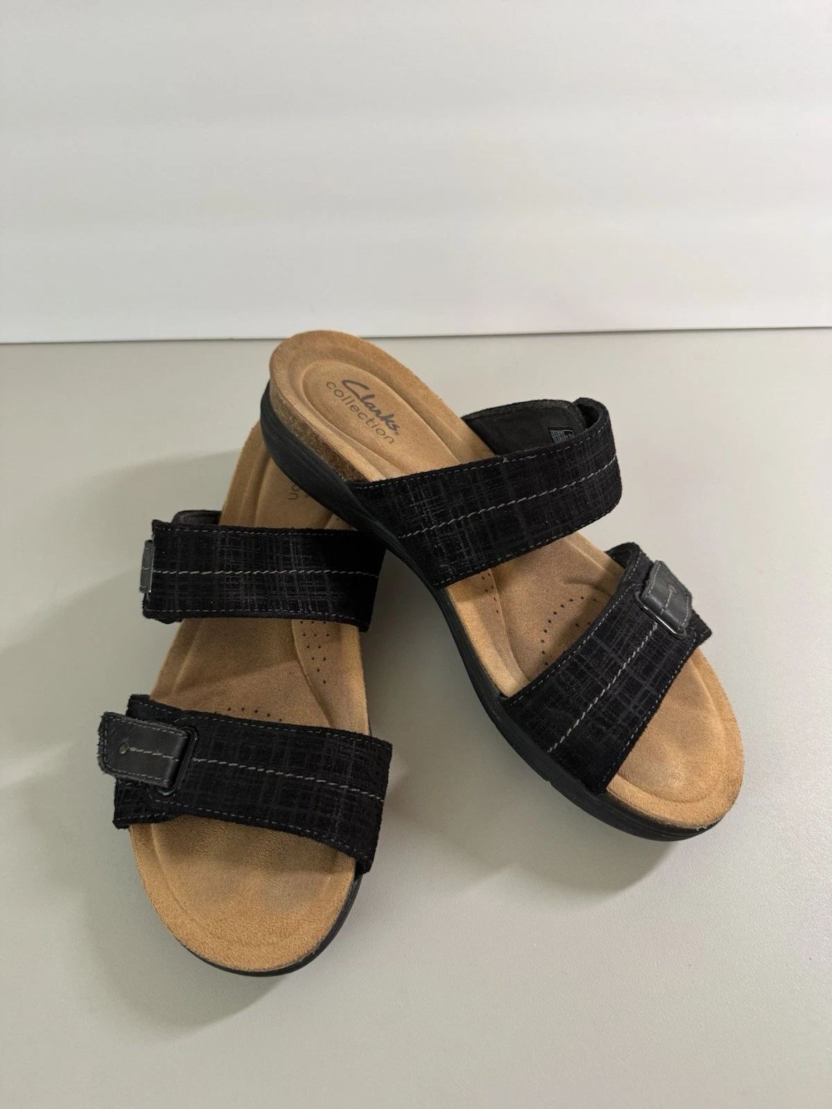 Sandalo Clarks taglia 9 M aprile crepuscolo slip on slide nero scarpa comoda da passeggio