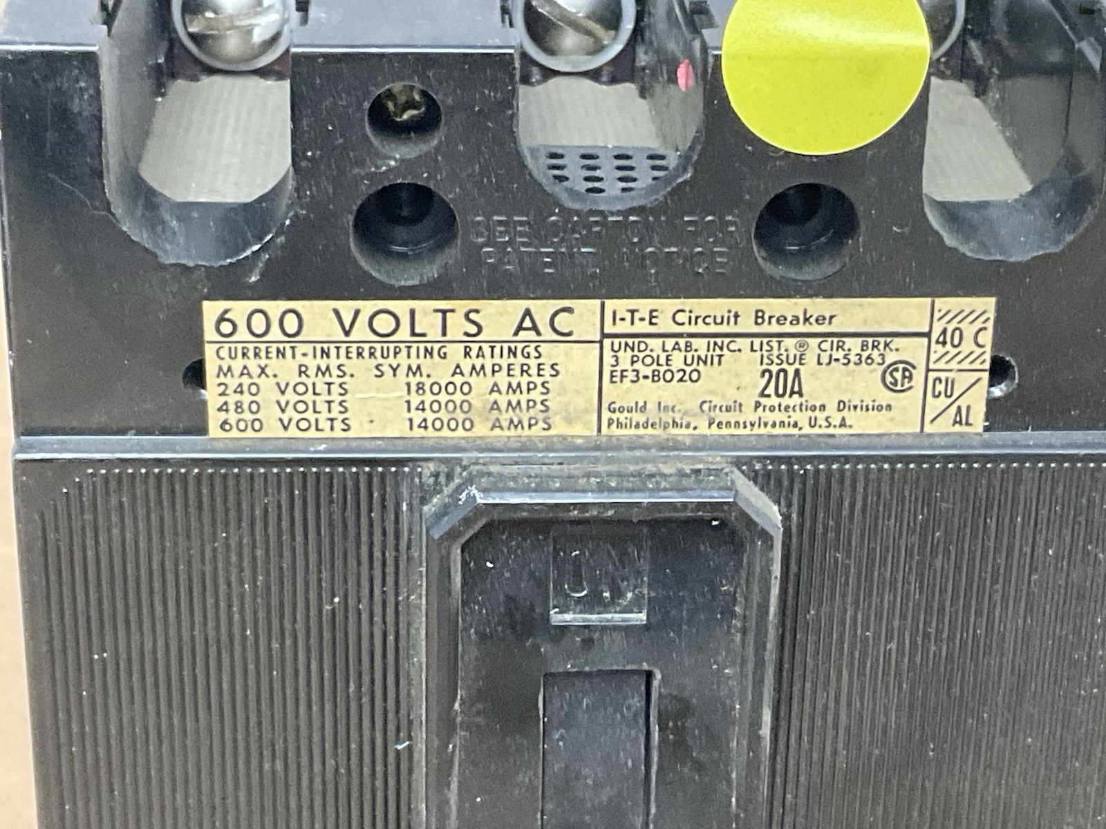 I-T-E CIRCUIT BREAKER  EF3-B020