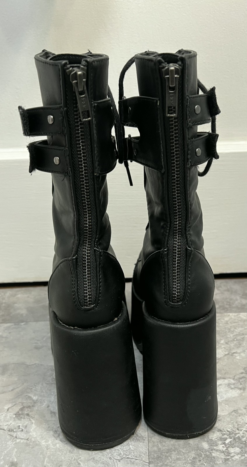 demonia camel 250 size 7 - image 4